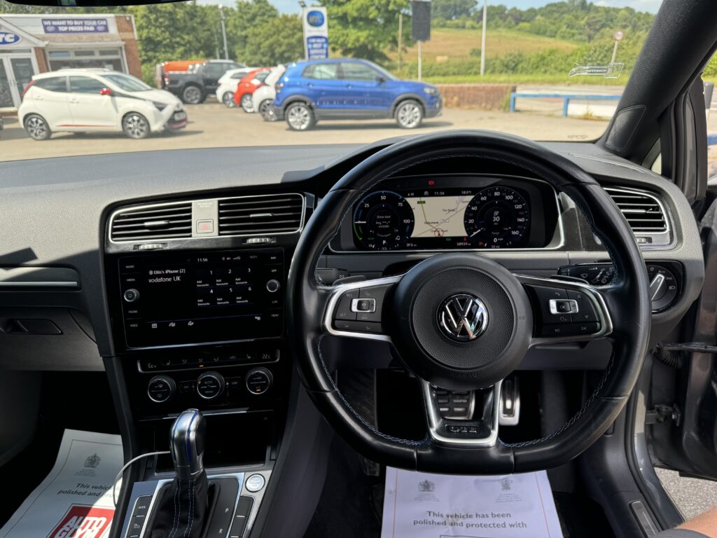 Volkswagen Golf GTE