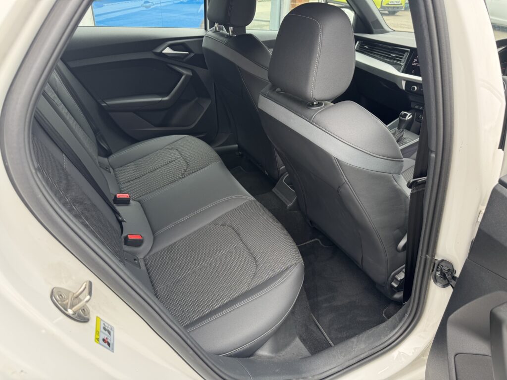 Audi A1 1.0 TFSI 30 S line Sportback S Tronic